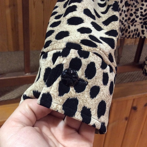 PARIS PARIS CHEETAH PRINT BUTTON UP BLAZER - Picture 4 of 7